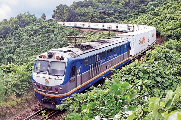 Vận chuyển hàng hóa Hà Nội - Sài Gòn bằng tàu hỏa đường sắt